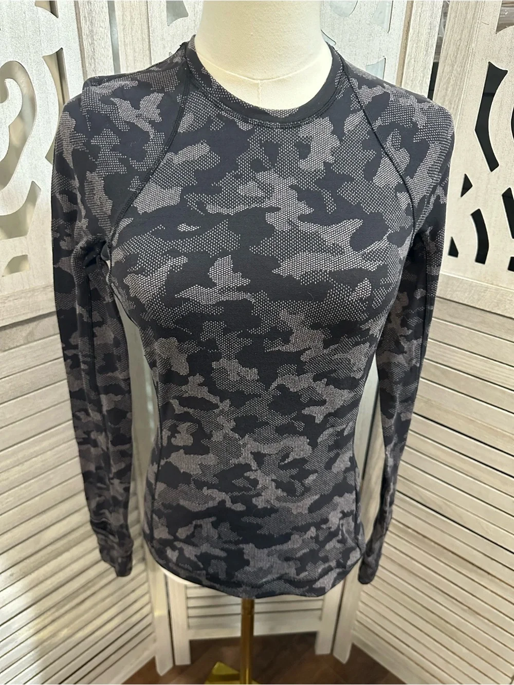 lululemon athletica Black & Gray Camo Long Sleeve Top